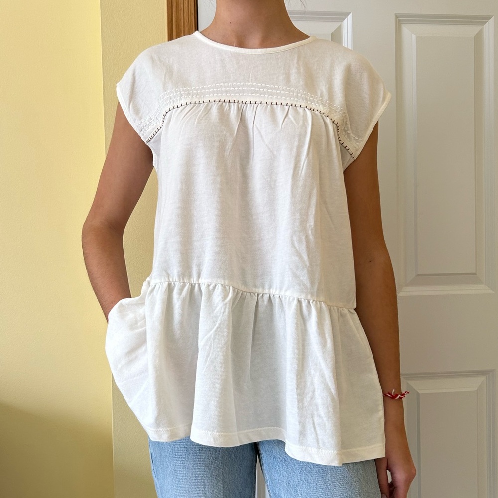 Cream Sleeveless top size M. New